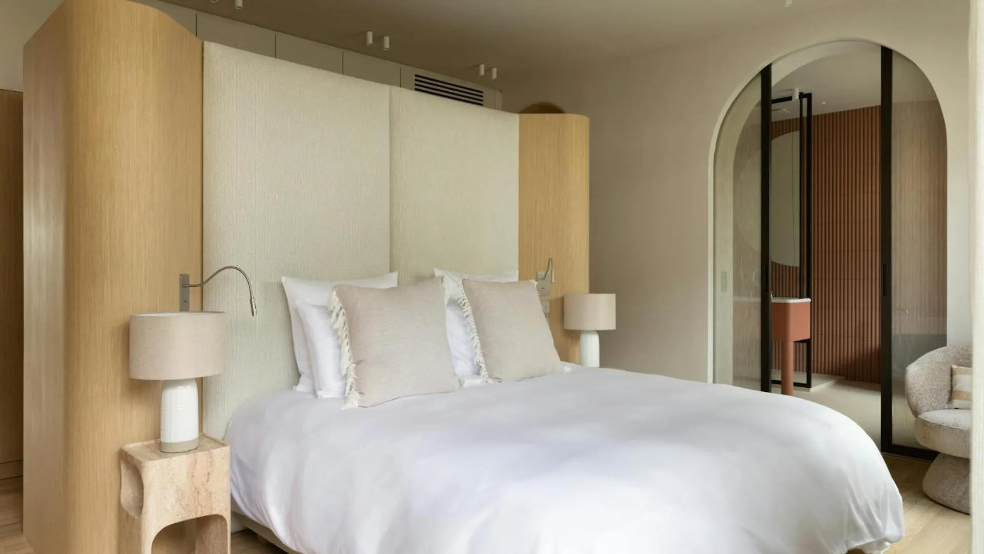 Luxury Apartment With Eiffel Tower View Paris