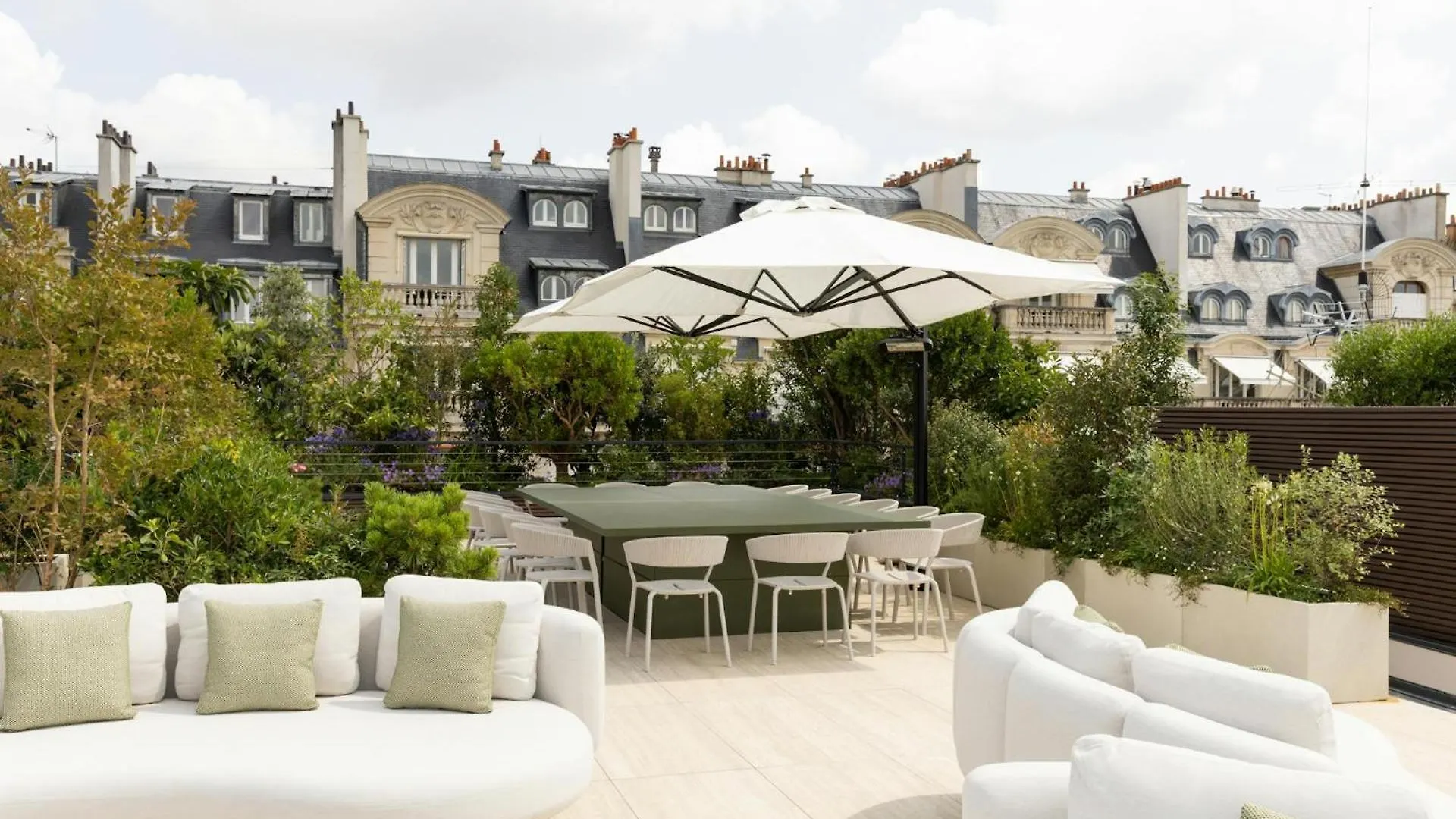 Luxury Apartment With Eiffel Tower View باريس فرنسا